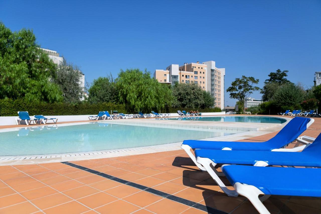 Lisbon Relax Pool Apartment - Free Parking Garage Екстер'єр фото