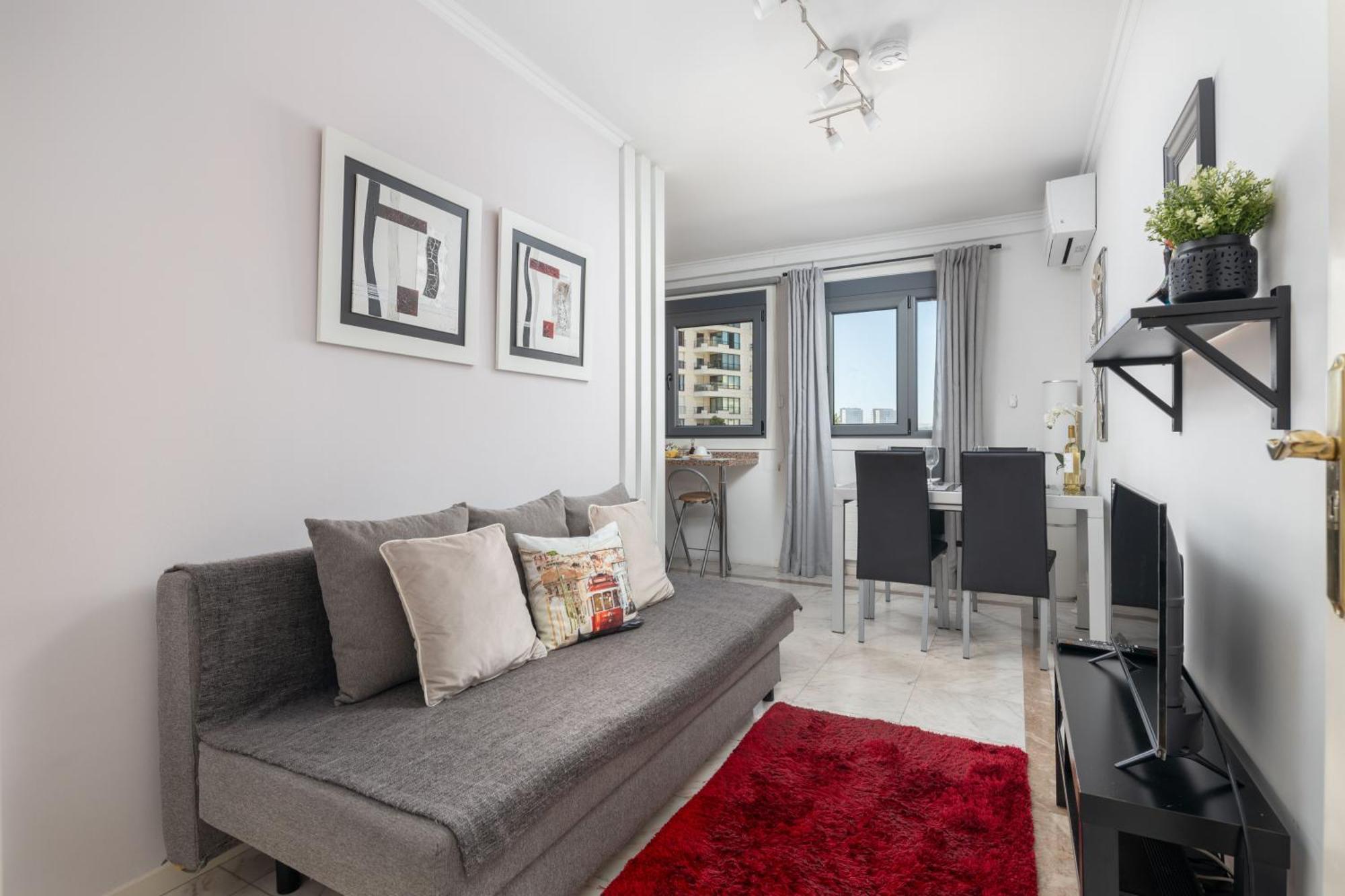 Lisbon Relax Pool Apartment - Free Parking Garage Екстер'єр фото